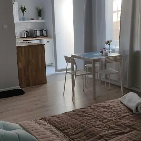 Apartment Happy Cat *